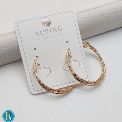 گوشواره حلقه ای بزرگ طلایی رنگ